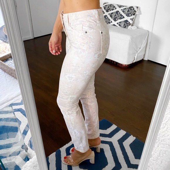 π LAURA SCOTT BLUSH WHITE GREY FLORAL COTTON BLEND SKINNY JEANS! - Picture 2 of 11